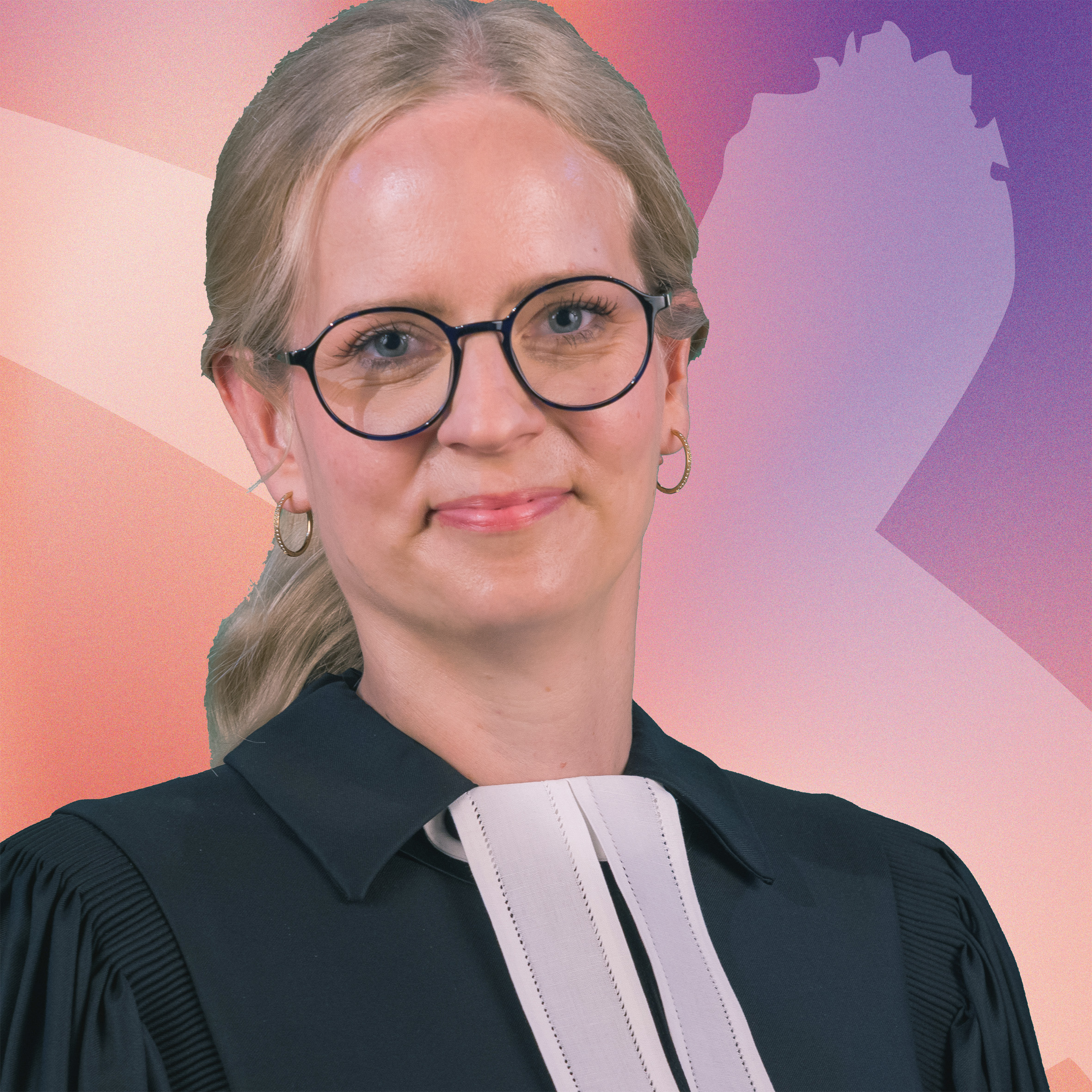 „Ich habe mich als Jugendliche mich immer gefragt, wie es passieren konnte, dass Deutschland zum Dritten Reich wurde. Jetzt mag ich nicht tatenlos zusehen, wie wir die Demokratie abschaffen und wegschmeißen,  wonach die halbe Welt sich sehnt. Lasst uns nicht die Fehler der Geschichte wiederholen! Geht wählen, macht ein Kreuz für die Demokratie!“